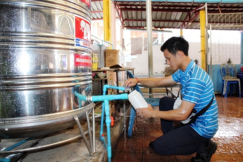 ไฟล์แนบ กปภ.สาขาระนอง ดำเนินโครงการ "หลอมรวมใจ มอบน้ำใสสะอาดให้โรงเรียน" เฉลิมพระเกียรติพระบาทสมเด็จพระเจ้าอยู่หัว เนื่องในโอกาสพระราชพิธีมหามงคลเฉลิมพระชนมพรรษา 6 รอบ 28 กรกฎาคม 2567  