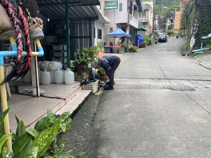 ไฟล์แนบ กปภ.สาขาภูเก็ต ลงพื้นที่สำรวจหาท่อแตกท่อรั่วเชิงรุก (ALC) บริเวณ ซอยพระบารมี 3  ถนนพระบารมี  ต.ป่าตอง อ.กะทู้ จ.ภูเก็ต