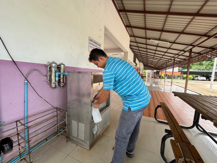 ไฟล์แนบ การประปาส่วนภูมิภาคสาขานครไทย ดำเนินงานโครงการ หลอมรวมใจ มอบน้ำใสสะอาดให้โรงเรียน เฉลิมพระเกียรติพระบาทสมเด็จพระเจ้าอยู่หัว เนื่องในโอกาสพระราชพิธีมหามงคล เฉลิมพระชนมพรรษา 6 รอบ 28 กรกฎาคม 2567