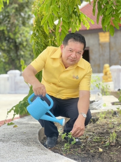 ไฟล์แนบ กปภ.สาขาสมุทรสงคราม จัดพิธีถวายเทียนพรรษา และกิจกรรมพลังบวรรวมใจ 1 วัด 1 ถนน ปลูกพืชผลกินได้ เพื่อถวายเป็นพุทธบูชาและถวายเป็นพระราชกุศลแด่ พระบาทสมเด็จพระเจ้าอยู่หัว เนื่องในโอกาสมหามงคลเฉลิมพระชนมพรรษา 6 รอบ 28 กรกฎาคม 2567 ณ วัดใหญ่ ต.แม่กลอง อ.เมืองฯ จ.สมุทรสงคราม