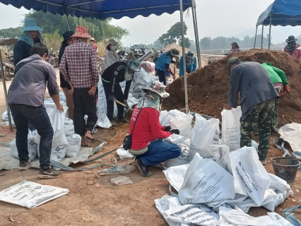 ไฟล์แนบ กปภ.สาขาเทิง ร่วมมือกับชุมชนบ้านพระเกิด ม.14  บ้านตั้งข้าว ม.2  บ้านเวียงจอมจ้อ ม.20  บ้านเวียงเทิง ม.1  บ้านเวียงใต้ ม.15 ต.เวียง   บ้านสันทรายมูล ม.1 บ้านสันทรายงาม ม.2 ต.สันทรายงาม อ.เทิง จ.เชียงราย และกลุ่มผู้ใช้น้ำเพื่อการเกษตร ร่วมกันซ่อมแซมฝายชะลอน้ำอิงซึ่งชำรุด ณ จุดบ้านพระเกิด ม.14 เชื่อมกับบ้านเวียงเทิง ม.1 อ.เทิง จ.เชียงราย 