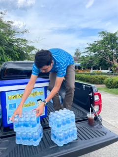 ไฟล์แนบ กปภ.สาขาตะกั่วป่า สนับสนุนน้ำดื่มบรรจุขวดตราสัญลักษณ์ กปภ. ให้กับเทศบาลตำบลคึกคัก ภายใต้โครงการกปภ.ปันน้ำใจ (PWA Care)