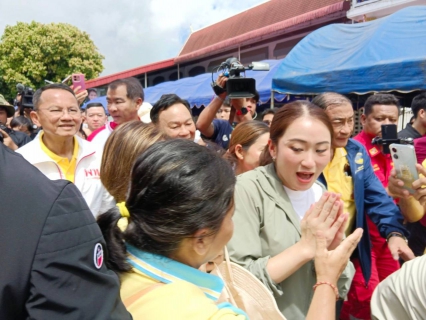 ไฟล์แนบ กปภ.สาขาสวรรคโลก แจกจ่ายน้ำดื่มบรรจุขวดให้กับประชาชนที่ประสบอุทกภัยน้ำท่วม