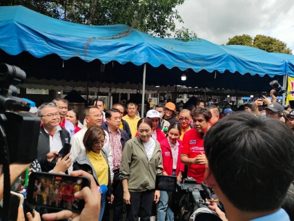 ไฟล์แนบ กปภ.สาขาสวรรคโลก แจกจ่ายน้ำดื่มบรรจุขวดให้กับประชาชนที่ประสบอุทกภัยน้ำท่วม