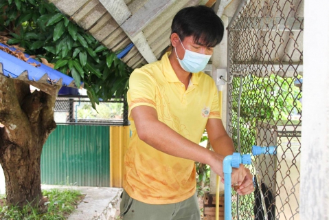 ไฟล์แนบ กปภ.ข.๓ ร่วมกับ กปภ.สาขาบางสะพาน ดำเนินโครงการ"หลอมรวมใจ มอบน้ำใสสะอาดให้โรงเรียน เฉลิมพระเกียรติพระบาทสมเด็จพระเจ้าอยู่หัว เนื่องในโอกาสพระราชพิธีมหามงคลเฉลิมพระชนมพรรษา ๖ รอบ ๒๘ กรกฎาคม ๒๕๖๗