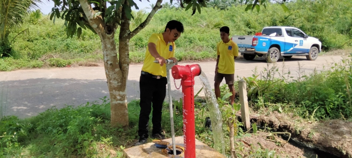ไฟล์แนบ กปภ.สาขากระบี่ ดำเนินการตามแผนงานบริการและควบคุมน้ำสูญเสีย โบล์วน้ำเพื่อระบายตะกอนในเส้นท่อ บริเวณเทศบาลตำบลเขาพนม อำเภอเขาพนม จังหวัดกระบี่
