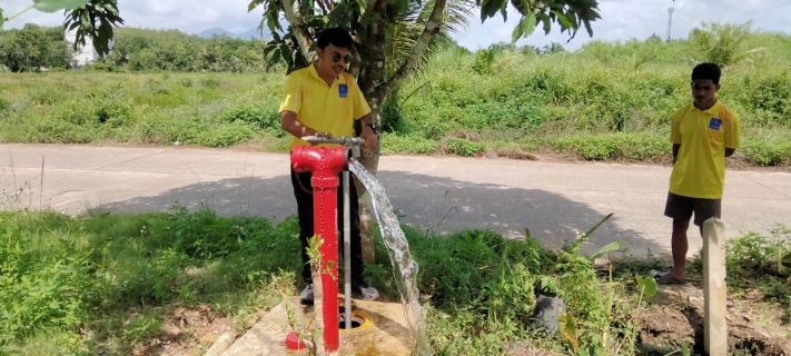 ไฟล์แนบ กปภ.สาขากระบี่ ดำเนินการตามแผนงานบริการและควบคุมน้ำสูญเสีย โบล์วน้ำเพื่อระบายตะกอนในเส้นท่อ บริเวณเทศบาลตำบลเขาพนม อำเภอเขาพนม จังหวัดกระบี่
