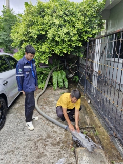 ไฟล์แนบ กปภ.สาขาภูเก็ต นำทีมลงพื้นที่ บริเวณหมู่บ้านเอกอันดา ต.ฉลอง อ.เมือง จ.ภูเก็ต ดำเนินการระบายตะกอนในเส้นท่อจ่ายน้ำ (Blow off)