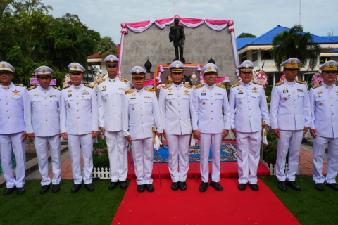 ไฟล์แนบ กปภ.สาขาพัทยา (พ) สนับสนุนน้ำดื่มบรรจุขวด กปภ. ให้แก่อำเภอบางละมุงเพื่อใช้ในการจัดกิจกรรมน้อมรำลึกเนื่องในวันคล้ายวันสวรรคตพระบาทสมเด็จพระจุลจอมเกล้าเจ้าอยู่หัว รัชกาลที่ ๕ เนื่องในวันปิยมหาราช 