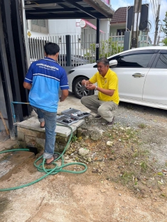 ไฟล์แนบ การประปาส่วนภูมิภาคสาขาอ่าวลึก ออกพื้นที่ตรวจสอบคุณภาพน้ำประปา ตรวจวัดค่าคลอรีน ค่าความขุ่นในน้ำประปา ในพื้นที่ อ.ปลายพระยา และ อ.อ่าวลึก จ.กระบี่