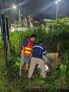 ไฟล์แนบ กปภ.สาขาตะกั่วป่า ดำเนินงานตามแผนบริหารจัดการน้ำสูญเสียเชิงรุก ทำ Step Test ลงพื้นที่เดินเท้าหาท่อแตกรั่ว เพื่อลดการเกิดน้ำสูญเสีย