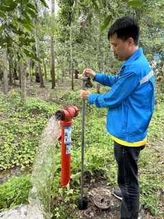 ไฟล์แนบ กปภ.สาขาบ้านตาขุน ดำเนินการระบายตะกอนในเส้นท่อจำหน่ายน้ำ