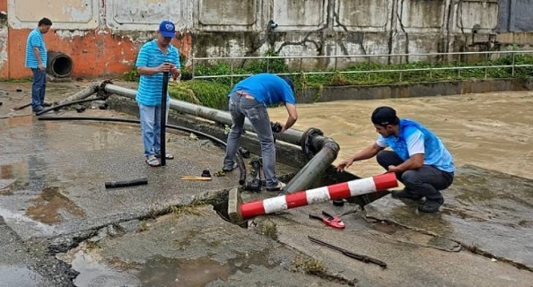 ไฟล์แนบ ผู้ว่าการ กปภ. ย้ำหน่วยงานในพื้นที่ป้องกันและฟื้นฟูระบบผลิตประปา เร่งช่วยเหลือผู้ประสบอุทกภัยภาคใต้