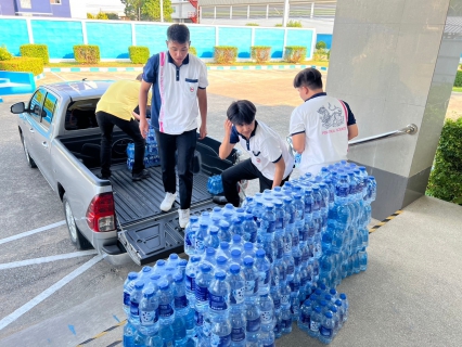 ไฟล์แนบ กปภ.สาขาอ้อมน้อย มอบน้ำดื่มบรรจุขวด และน้ำดื่มตราสัญลักษณ์ กปภ. สนับสนุนกิจกรรมเนื่องในวันคล้ายวันพระราชสมภพ พระบาทสมเด็จพระบรมชนกาธิเบศร  มหาภูมิพลอดุลยเดชมหาราช บรมนาถบพิตร วันชาติ และวันพ่อแห่งชาติ 5 ธันวาคม 2567