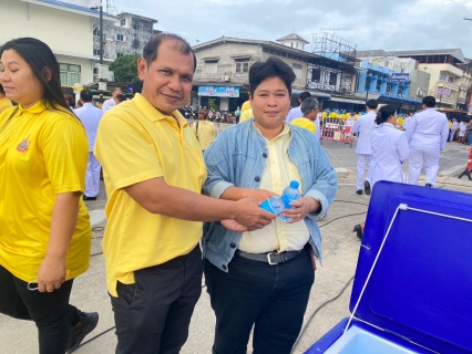 ไฟล์แนบ การประปาส่วนภูมิภาคสาขาชุมพร ร่วมสนับสนุนน้ำดื่มบรรจุขวดตราสัญลักษณ์ เนื่องในวันคล้ายวันพระบรมราชสมภพพระบาทสมเด็จพระบรมชนกาธิเบศร มหาภูมิพลอดุลยเดชมหาราช บรมนาถบพิตร วันชาติ และวันพ่อแห่งชาติ 