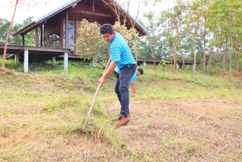 ไฟล์แนบ CSR ประปาช่วยชุมชน กปภ.สาขาปทุมธานี(พ) สนับสนุนน้ำดื่ม กปภ. สำหรับกิจกรรมเอามื้อสามัคคี พร้อมดูแลรักษาต้นไม้ในโครงการ โคก หนอง นา สัปปายะและรมณียสถาน สถานปฏิบัติธรรมสมเด็จพระสังฆราช (อมพรมหาเถร) 