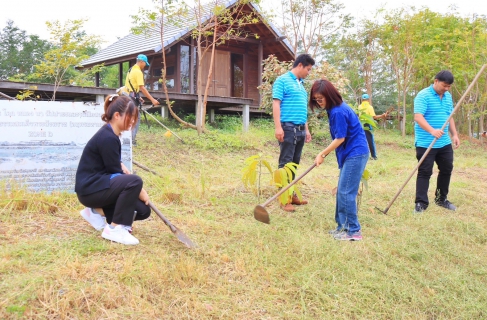 ไฟล์แนบ CSR ประปาช่วยชุมชน กปภ.สาขาปทุมธานี(พ) สนับสนุนน้ำดื่ม กปภ. สำหรับกิจกรรมเอามื้อสามัคคี พร้อมดูแลรักษาต้นไม้ในโครงการ โคก หนอง นา สัปปายะและรมณียสถาน สถานปฏิบัติธรรมสมเด็จพระสังฆราช (อมพรมหาเถร) 