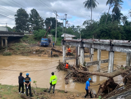 ไฟล์แนบ ผอ.กปภ.ข.4 ลงพื้นที่ กปภ.สาขาหลังสวน ติดตามสถานการณ์น้ำและเร่งฟื้นฟูผลกระทบจากสถานการณ์น้ำหลาก