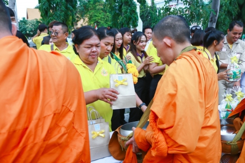 ไฟล์แนบ กปภ.สาขาประจวบคีรีขันธ์ ร่วมพิธีวางพานพุ่มดอกไม้ถวายบังคม และพิธีเจริญพระพุทธมนต์ ทำบุญตักบาตรถวายพระราชกุศล เนื่องในวัน สมเด็จพระเจ้าตากสินมหาราช