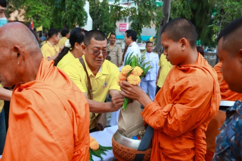 ไฟล์แนบ กปภ.สาขาประจวบคีรีขันธ์ ร่วมพิธีวางพานพุ่มดอกไม้ถวายบังคม และพิธีเจริญพระพุทธมนต์ ทำบุญตักบาตรถวายพระราชกุศล เนื่องในวัน สมเด็จพระเจ้าตากสินมหาราช