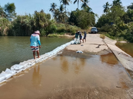 ไฟล์แนบ กปภ.สาขาบางสะพาน ร่วมกันกั้นฝายชะลอน้ำ บริเวณคลองร่อนทอง สถานีผลิตจ่ายน้ำร่อนทอง