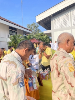 ไฟล์แนบ ร่วมพิธีเจริญพระพุทธมนต์และทำบุญตักบาตรถวายพระราชกุศล เฉลิมพระเกียรติพระบาทสมเด็จพระเจ้าอยู่หัวฯ