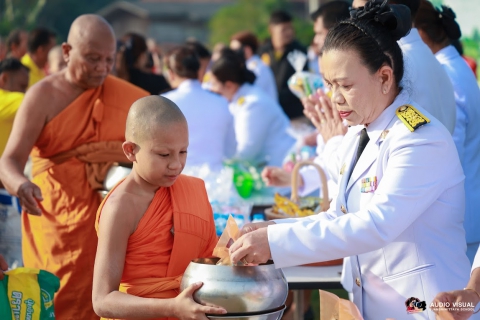 ไฟล์แนบ กปภ.สาขาหลังสวน เข้าร่วมกิจกรรมเฉลิมพระเกียรติพระบาทสมเด็จพระเจ้าอยู่หัว เนื่องในโอกาสพระราชพิธีสมมงคลพระชนมายุเท่าพระบาทสมเด็จพระพุทธยอดฟ้าจุฬาโลกมหาราช สมเด็จพระปฐมบรมกษัตริยาธิราชแห่งพระราชวงศ์จักรี พุทธศักราช 2568