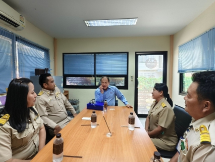 ไฟล์แนบ กปภ.สาขาท่ามะกา เข้าสวัสดีปีใหม่หัวหน้าส่วนราชการ และลูกค้ารายใหญ่ วันจันทร์ที่ 6 มกราคม 2568  ได้แก่ อบต.ทุ่งทอง, บริษัท ศรีฟ้าโฟรเซนฟู้ด จำกัด (โรงงานขนมร้านศรีฟ้าเบเกอรี่) และบริษัท วีอาร์พี ฟู้ด แอนด์ เบเกอร์รี่ จำกัด (โรงงานขนมร้านปั้นคำหอม) เพื่อสวัสดีปีใหม่ ปี 2568 และประสานงานเกี่ยวกับโครงการจิตอาสา กปภ.เฉลิมพระเกียรติ ปี 2568