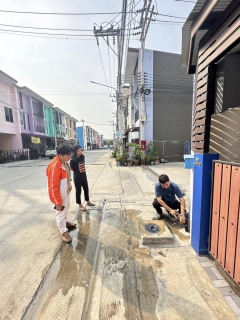 ไฟล์แนบ กปภ.สาขาสมุทรสาคร (พ) ดำเนินการตรวจสอบแรงดันน้ำร่วมกับทีมงาน นายศิริโรจน์ ธนิกกุล สส.จังหวัดสมุทรสาคร เขต 2 และนิติหมู่บ้านเดอะมันนี่ มี