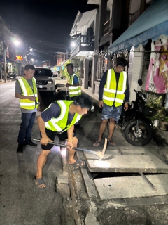 ไฟล์แนบ กปภ.สาขาตราด เดินหน้าลดน้ำสูญเสีย ออกสำรวจหาท่อรั่วตามแผน ค้นหาท่อแตก/รั่วต่อเนื่อง ในพื้นที่  DMA-02-2 หน้าธนาคาร TTB ตำบลวังกระแจะ อำเภอเมืองตราด จังหวัดตราด