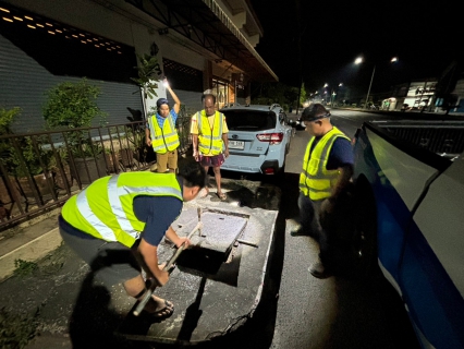 ไฟล์แนบ กปภ.สาขาตราด เดินหน้าลดน้ำสูญเสีย ออกสำรวจหาท่อรั่วตามแผน ค้นหาท่อแตก/รั่วต่อเนื่อง ในพื้นที่  DMA-02-2 หน้าธนาคาร TTB ตำบลวังกระแจะ อำเภอเมืองตราด จังหวัดตราด