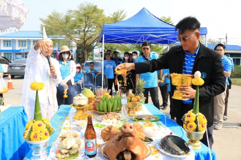 ไฟล์แนบ กปภ.สาขาปทุมธานี(พ) ประกอบพิธีบวงสรวงตั้งศาลพระภูมิ หลังใหม่ ณ บริเวณหน้าสำนักงาน