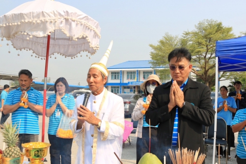 ไฟล์แนบ กปภ.สาขาปทุมธานี(พ) ประกอบพิธีบวงสรวงตั้งศาลพระภูมิ หลังใหม่ ณ บริเวณหน้าสำนักงาน