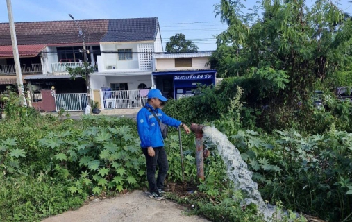 ไฟล์แนบ กปภ.สาขาภูเก็ต นำทีมลงพื้นที่ บริเวณ ถ.เทพกระษัตรี ต.รัษฎา อ.เมืองภูเก็ต จ.ภูเก็ต ดำเนินการระบายตะกอนในเส้นท่อจ่ายน้ำ (Blow off)