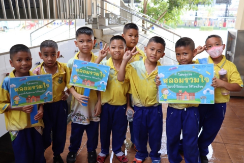 ไฟล์แนบ กปภ.สาขาภูเก็ต และ งานควบคุมคุณภาพน้ำ 2 กปภ.ข.4 ดำเนินโครงการ "หลอมรวมใจ มอบน้ำใสสะอาด ให้โรงเรียน" เฉลิมพระเกียรติพระบาทสมเด็จพระเจ้าอยู่หัวเนื่องในโอกาสพระราชพิธีมหามงคลเฉลิมพระชนมพรรษา 6 รอบ 28 กรกฎาคม 2567 ระยะที่ 2