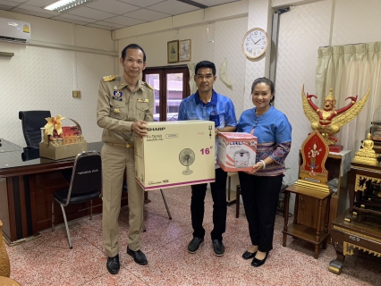 ไฟล์แนบ กปภ.สาขาบ้านโป่ง มอบสิ่งของรางวัล เพื่อสนับสนุนกิจกรรมงานท่องเที่ยวราชบุรี ของดีเมืองโอ่งและงานกาชาด 