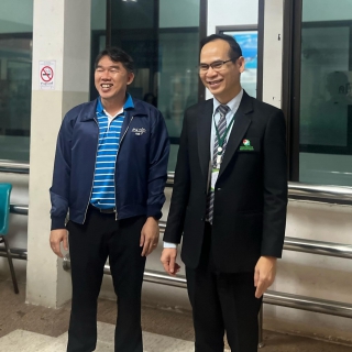 ไฟล์แนบ กปภ.สาขาขอนแก่น (พ) ร่วมบริจาคเงินสมทบทุนและมอบน้ำดื่มบรรจุขวดตราสัญลักษณ์ กปภ. แก่มูลนิธิโรงพยาบาลขอนแก่น  ในโอกาส กปภ.ครบรอบ 46 ปี