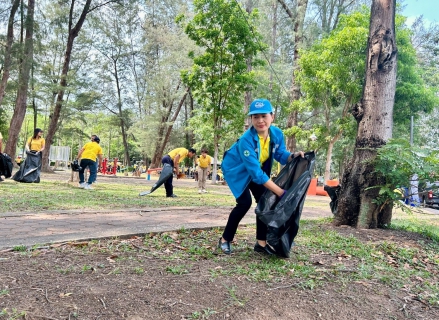 ไฟล์แนบ การประปาส่วนภูมิภาคสาขากระบี่ สนับสนุนน้ำดื่มบรรจุขวดตราสัญลักษณ์ กปภ.ในกิจกรรม Big Cleaning Day (Kick Off) โครงการกระบี่เมืองสะอาด ประชาราษฎร์จงรักภักดี ระดับจังหวัด