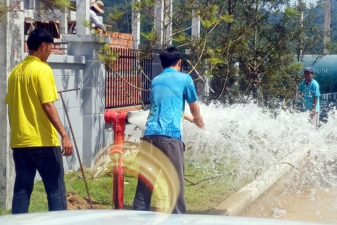 ไฟล์แนบ กปภ.สาขาระนอง รักษาคุณภาพน้ำประปาใสสะอาด ดำเนินการตามแผนระบายตะกอนในเส้นท่อ ประจำเดือน เมษายน 2568