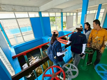 ไฟล์แนบ สำนักงานสาธารณสุขจังหวัดนครศรีธรรมราช (กลุ่มงานอนามัยสิ่งแวดล้อมและอาชีวอนามัย) นำนักศึกษาฝึกงานเข้าศึกษากระบวนการทำงานของระบบประปา ณ การประปาส่วนภูมิภาคสาขาทุ่งสง
