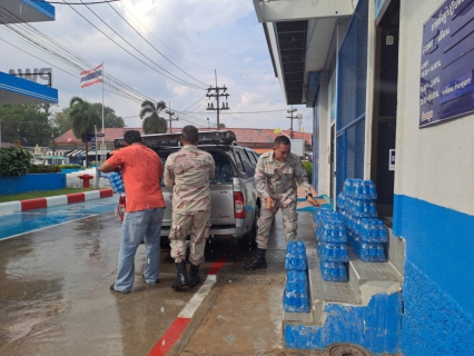 ไฟล์แนบ กปภ.สาขากาญจนบุรี มอบน้ำดื่มบรรจุขวดตราสัญลักษณ์ 