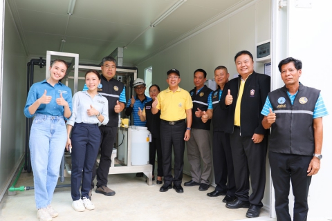 ไฟล์แนบ กปภ.ข.3 ร่วมกับ กปภ.สาขาเพชรบุรี ให้การต้อนรับ นายบุญจง วงศ์ไตรรัตน์ ผู้ช่วยรัฐมนตรีประจำกระทรวงมหาดไทย และตรวจเยี่ยมโครงการ น้ำดื่มสะอาด มินิสเตชั่น Mini Station