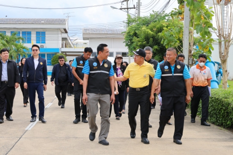 ไฟล์แนบ กปภ.ข.3 ร่วมกับ กปภ.สาขาเพชรบุรี ให้การต้อนรับ นายบุญจง วงศ์ไตรรัตน์ ผู้ช่วยรัฐมนตรีประจำกระทรวงมหาดไทย และตรวจเยี่ยมโครงการ น้ำดื่มสะอาด มินิสเตชั่น Mini Station
