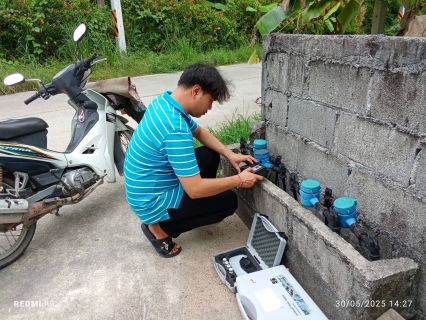 ไฟล์แนบ วันที่ 30 พฤษภาคม 2568 กปภ.สาขาเกาะพะงัน ลงพื้นที่สุ่มตรวจคุณภาพน้ำประปา ณ  หมู่ 1 ต.บ้านใต้ อ.เกาะพะงัน จ.สุราษฎร์ธานี