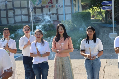 ไฟล์แนบ กปภ.สาขาภูเก็ต จัดกิจกรรมทำบุญสำนักงาน และสักการะศาลพระแม่ธรณีวิสุทธิสรรพสักขีบารมีธำรงชล