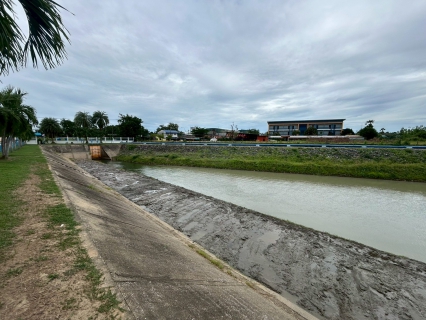 ไฟล์แนบ การประปาส่วนภูมิภาคสาขาเพชรบุรี  ดำเนินโครงการขุดลอกคลองชักน้ำดิบ