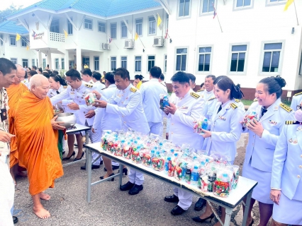ไฟล์แนบ การประปาส่วนภูมิภาคสาขากบินทร์บุรี  เข้าร่วมพิธีทำบุญตักบาตรถวายพระราชกุศล และพิธีถวายเครื่องราชสักการะและวางพานพุ่ม และพิธีจุดเทียนถวายพระพรชัยมงคล เฉลิมพระเกียรติพระบาทสมเด็จพระเจ้าอยู่หัว เนื่องในโอกาสวันเฉลิมพระชนมพรรษา 28 กรกฎาคม 2568 ร่วมกับที่ว่าการอำเภอกบินทร์บุรี