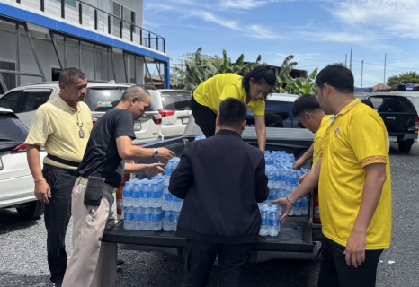 ไฟล์แนบ กปภ.สาขาธัญบุรี สนับสนุนน้ำดื่มบรรจุขวดตราสัญลักษณ์ กปภ. ให้กับอำเภอลำลูกกา เพื่อใช้ในการปฏิบัติงานตามนโยบายปฏิบัติการกวาดล้างยาเสพติด No Drugs No Dealers