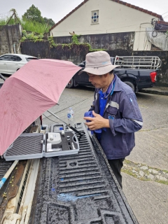 ไฟล์แนบ กปภ.สาขาภูเก็ต นำทีมลงพื้นที่ บริเวณหมู่บ้านอิรวดีเก็ตโฮ่ ซอยแบฮัว ตำบลกะทู้ อำเภอกะทู้ จังหวัดภูเก็ต เพื่อดำเนินการตรวจสอบคุณภาพน้ำ