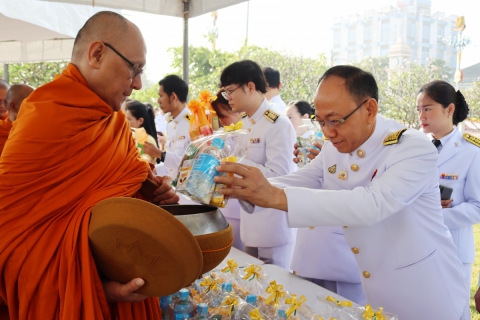 ไฟล์แนบ กปภ.สาขาชลบุรี (พ) สนับสนุนน้ำดื่ม และร่วมกิจกรรมน้อมรำลึก เนื่องในวันคล้ายวันสวรรคต พระบาทสมเด็จพระบรมชนกาธิเบศร มหาภูมิพลอดุลยเดชมหาราช บรมนาถบพิตร 13 ตุลาคม 2568 วันนวมินทรมหาราช